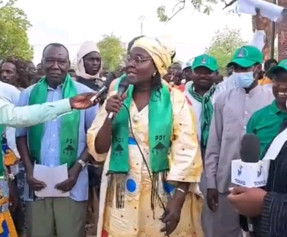 Mongo accueille Lydie BEASSEMDA pour un meeting présidentiel